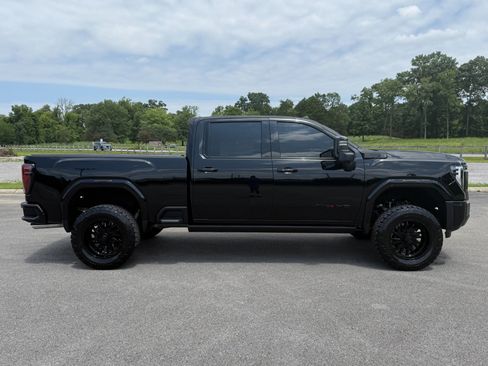 Used 2026 GMC Sierra 2500 AT4 w/ AT4 Premium Plus Package AWD/4WD image 7
