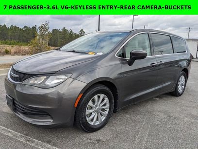 Used 2017 Chrysler Pacifica Touring w/ Tire & Wheel Group