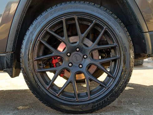 Used 2014 Jeep Grand Cherokee Limited w/ Luxury Group II image 12