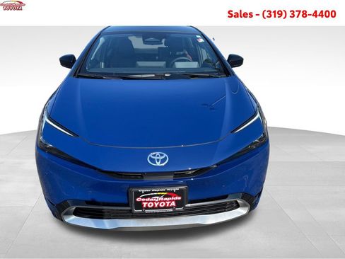 New 2026 Toyota Prius Plug-In Hybrid FWD image 9