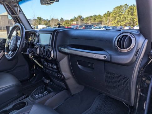 Used 2017 Jeep Wrangler 75th Anniversary image 25