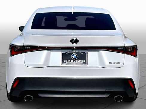 Used 2022 Lexus IS 300 image 4