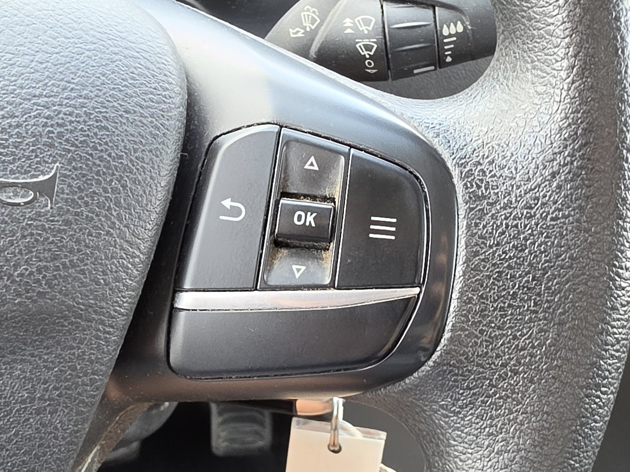 Used 2022 Ford Transit 350 DRW RWD image 23