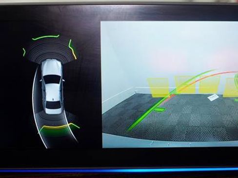 Used 2018 BMW 540i xDrive image 17