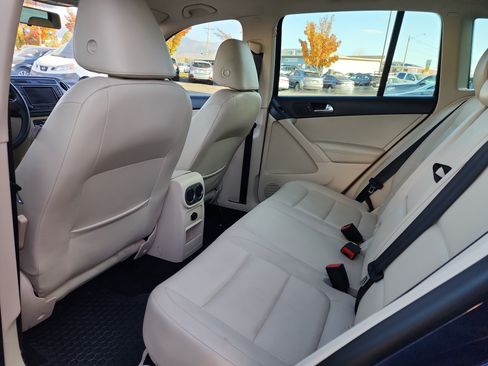 Used 2012 Volkswagen Tiguan SEL FWD image 15