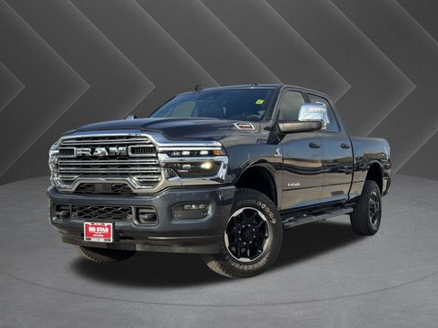 Used 2025 RAM 2500 Laramie AWD/4WD image 2