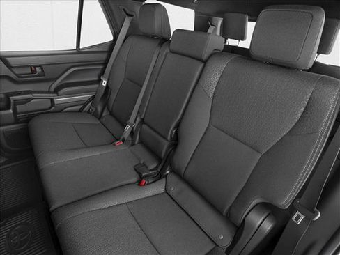 New 2026 Toyota 4Runner SR5 AWD/4WD image 9