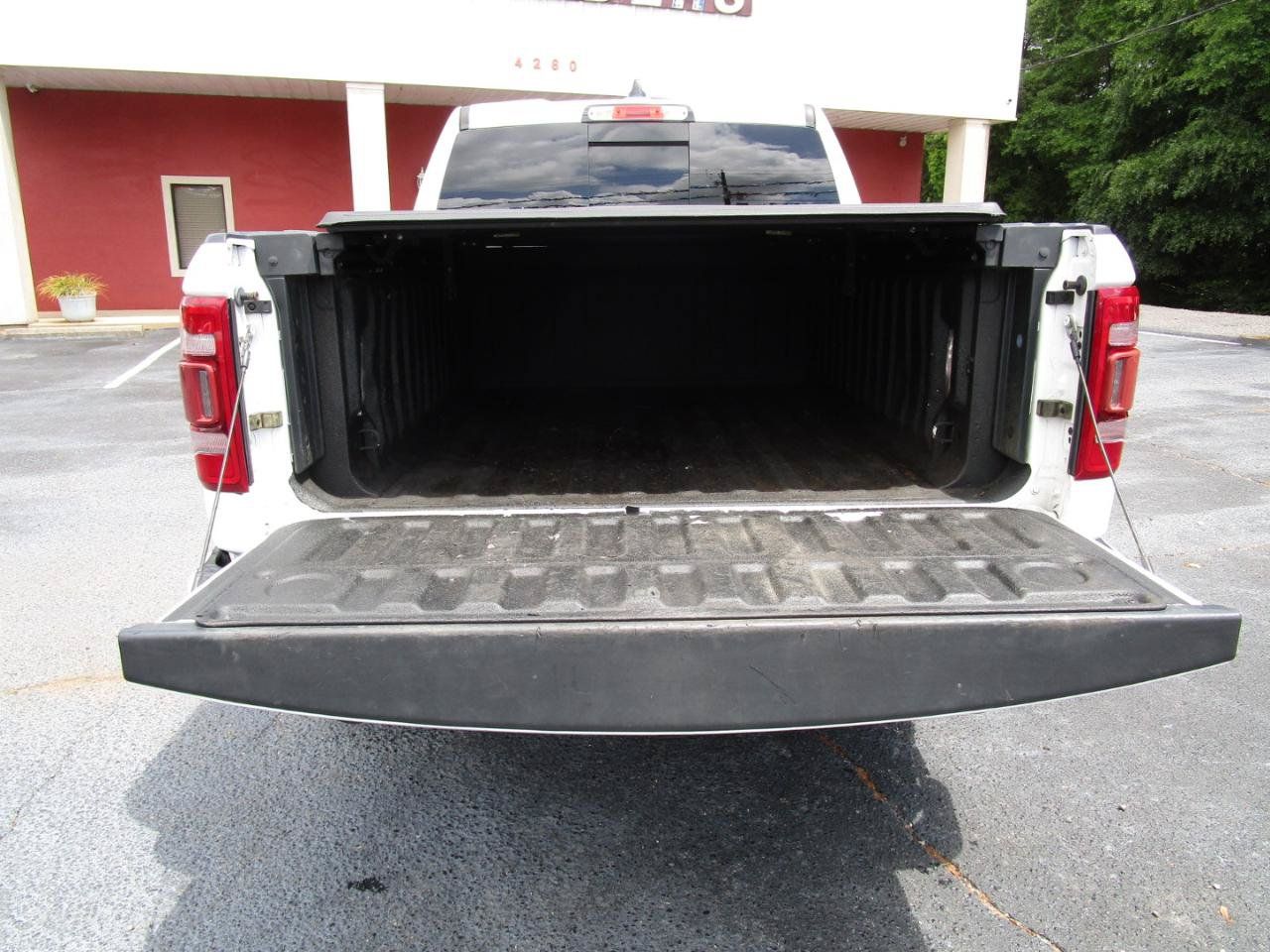 Used 2019 RAM 1500 Limited AWD/4WD image 29