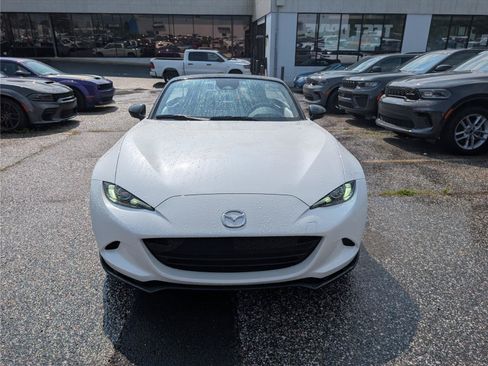 Used 2025 MAZDA MX-5 Miata Club RWD image 10