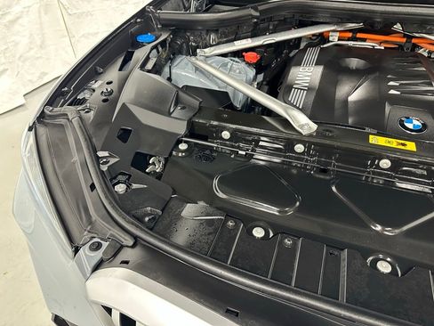 Used 2026 BMW X5 xDrive50e image 65