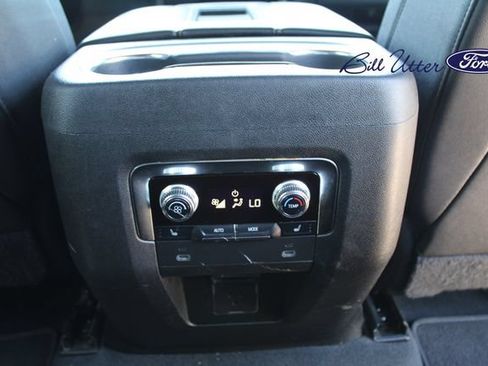 Used 2022 GMC Yukon AT4 AWD/4WD image 15
