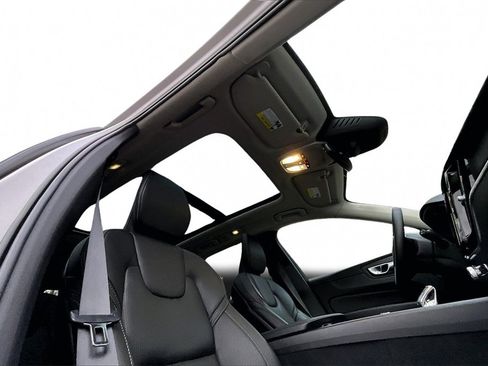 Certified 2023 Volvo XC60 B5 Ultimate image 27