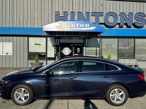 Used 2016 Chevrolet Malibu LS image 2