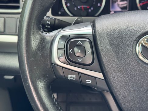 Used 2017 Toyota Camry SE FWD image 21