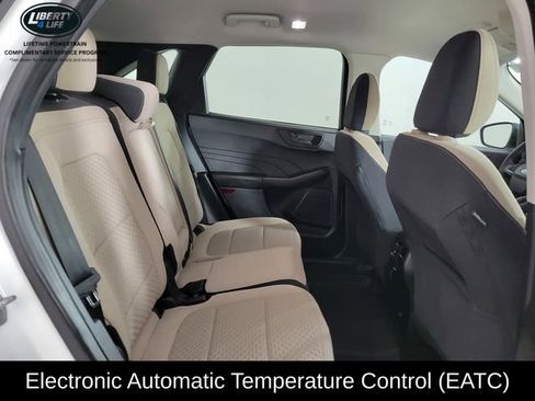 Used 2022 Ford Escape SE w/ Convenience Package image 17