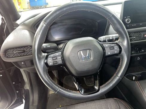 Used 2024 Honda HR-V Sport image 11