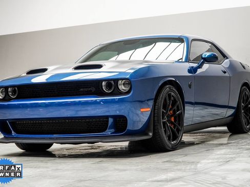Used 2023 Dodge Challenger SRT Hellcat w/ Driver Convenience Group image 9
