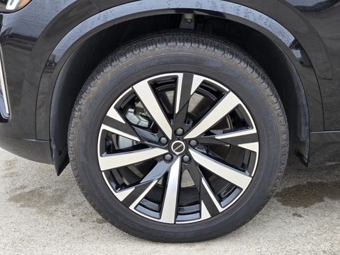 New 2025 Volvo XC90 T8 Core w/ Protection Package image 12