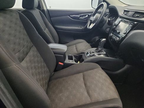 Used 2017 Nissan Rogue Sport SV w/ SV Premium Package image 21