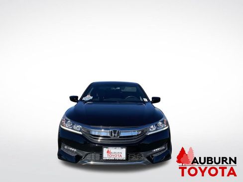 Used 2017 Honda Accord Sport image 2