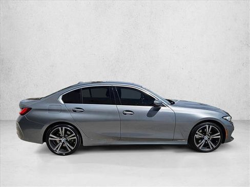 Used 2024 BMW 330i Sedan w/ Convenience Package RWD image 4