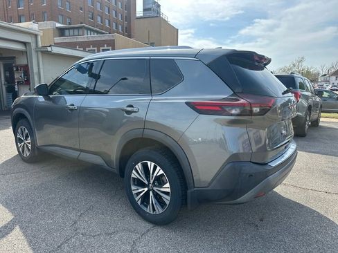 Certified 2021 Nissan Rogue SV w/ Premium Package image 3