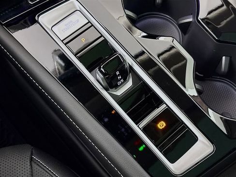 New 2026 Volkswagen Atlas SEL AWD/4WD image 18
