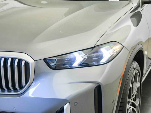 Used 2024 BMW X5 sDrive40i w/ Parking Assistance Package RWD image 9