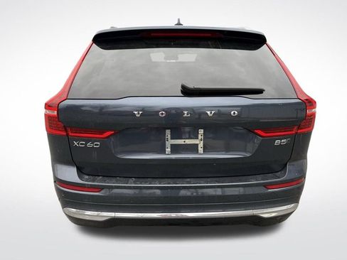 Used 2023 Volvo XC60 B5 Plus w/ Climate Package image 4