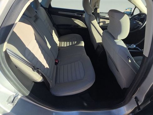 Used 2018 Ford Fusion S FWD image 17