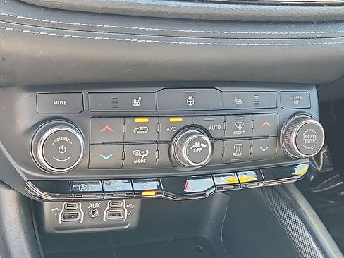 Used 2021 Dodge Durango GT image 16