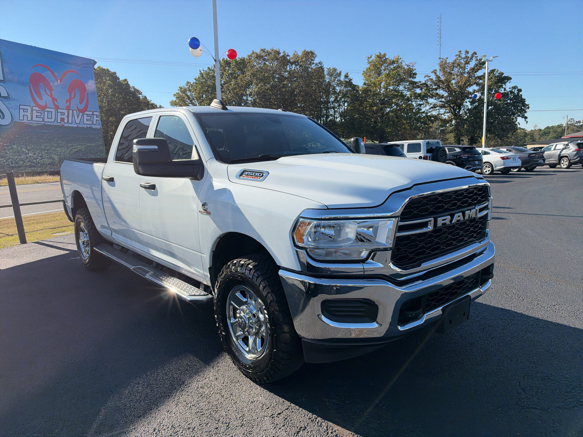 Used 2024 RAM 3500 Tradesman w/ Chrome Appearance Group AWD/4WD image 3