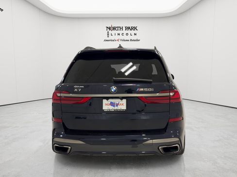 Used 2022 BMW X7 M50i w/ Dynamic Handling Package AWD/4WD image 4