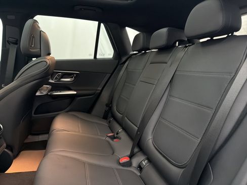 Certified 2026 Mercedes-Benz GLC 300 image 19