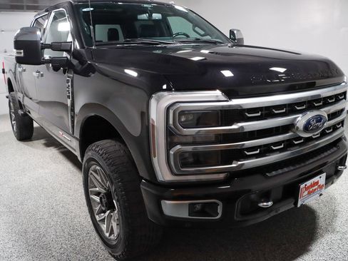 Used 2024 Ford F250 Platinum image 5