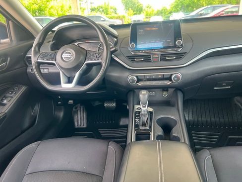 Used 2020 Nissan Altima 2.5 S FWD image 16