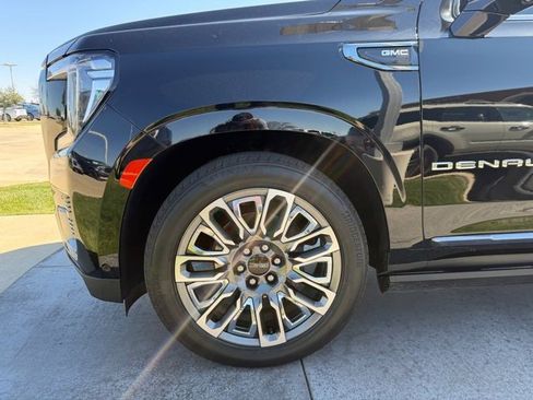 Used 2023 GMC Yukon XL Denali Ultimate image 6