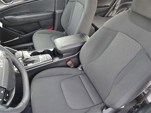 New 2026 Kia Sportage LX image 22