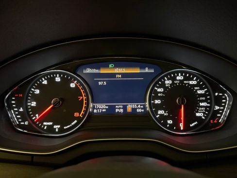 Used 2023 Audi Q5 2.0T Premium w/ Convenience Package image 18