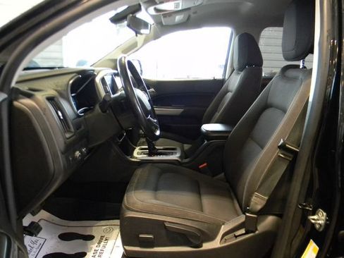 Used 2019 Chevrolet Colorado LT AWD/4WD image 17