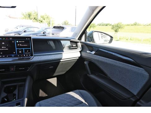 Used 2025 Volkswagen Tiguan S FWD image 12