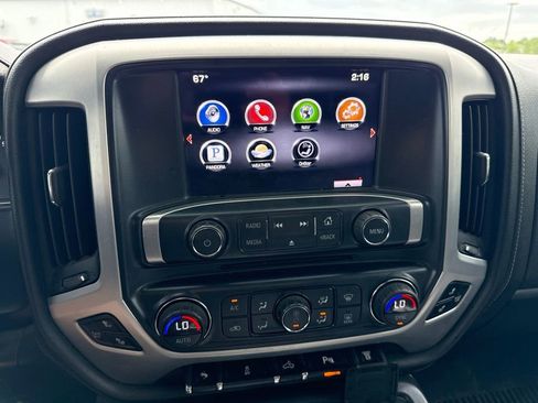 Used 2015 GMC Sierra 2500 SLT w/ Duramax Plus Package AWD/4WD image 11