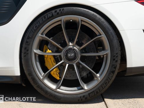 Used 2019 Porsche 911 GT3 RS RWD image 11