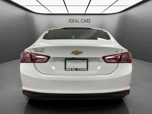 Used 2022 Chevrolet Malibu LT FWD image 4