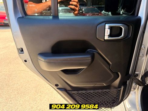 Used 2018 Jeep Wrangler Unlimited Sport S AWD/4WD image 25