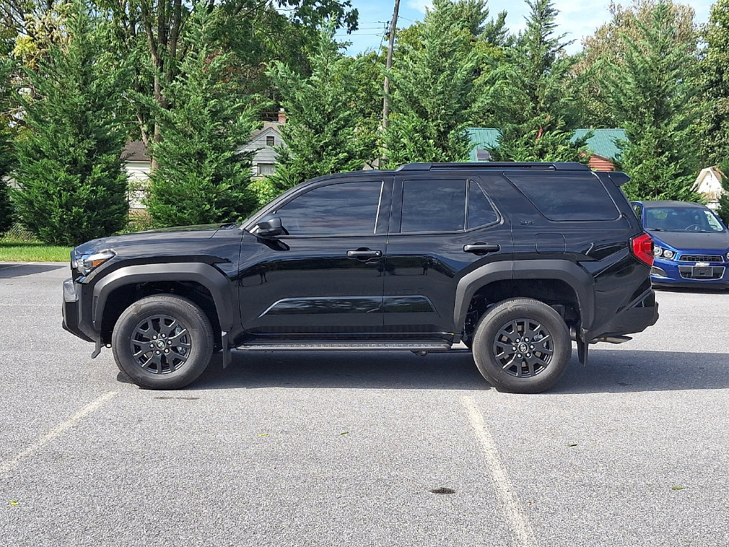 Used 2026 Toyota 4Runner SR5 AWD/4WD image 7
