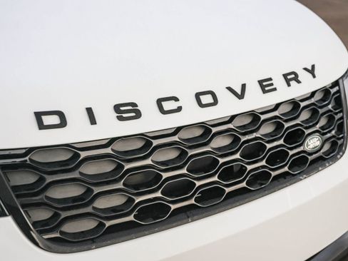 Used 2024 Land Rover Discovery Dynamic SE image 15