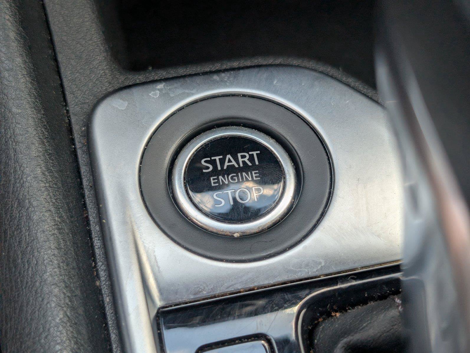 Used 2025 Nissan Sentra SV FWD image 26