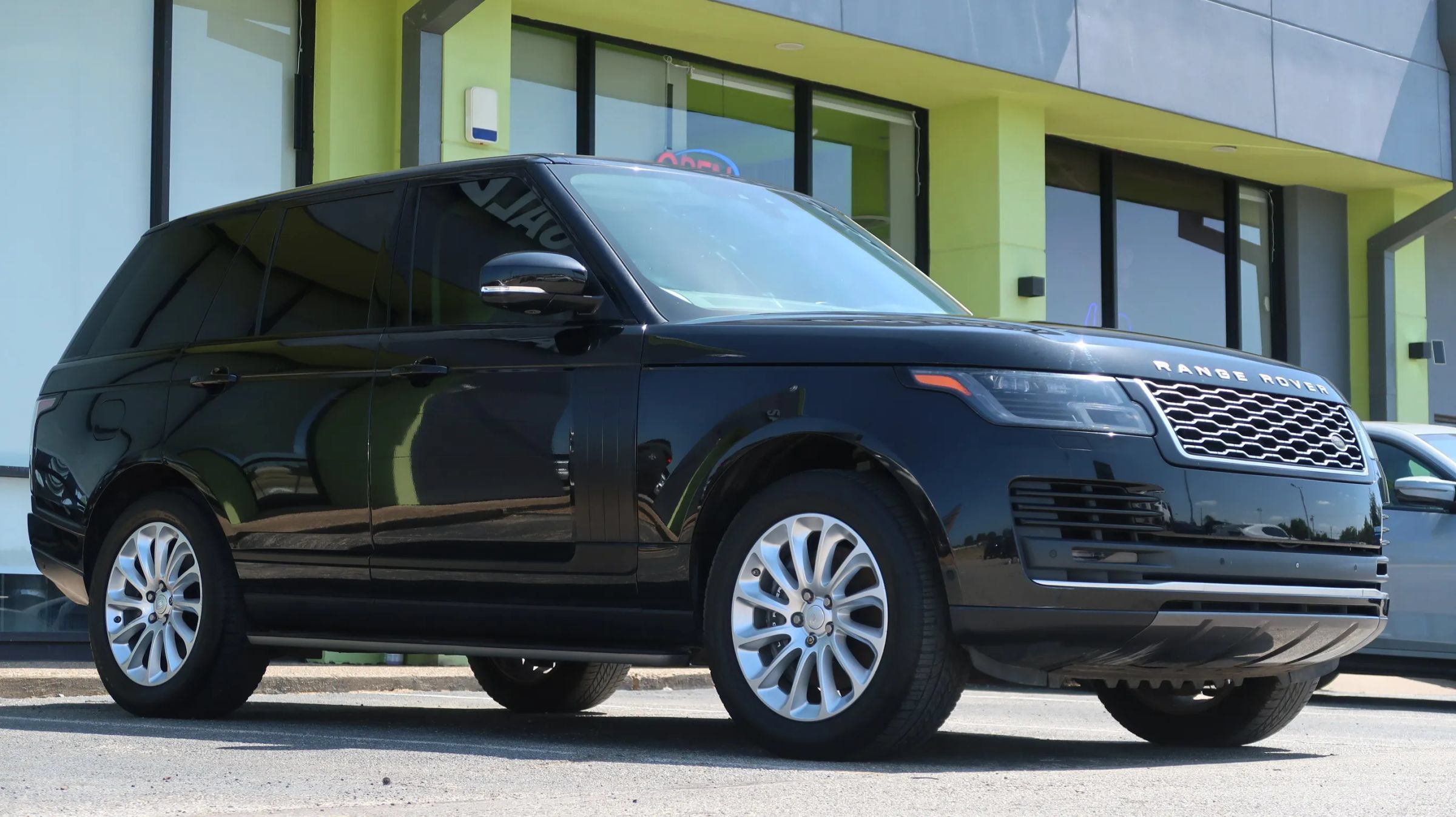Used 2018 Land Rover Range Rover HSE AWD/4WD image 6