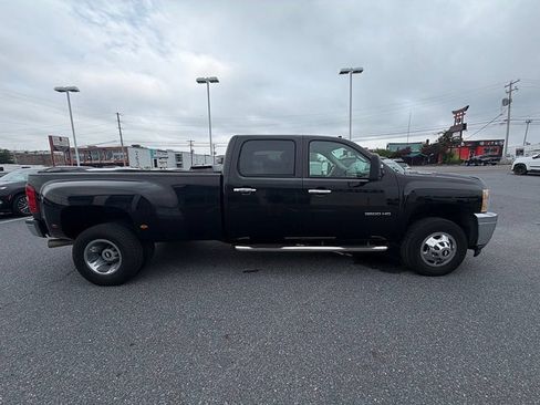 Used 2011 Chevrolet Silverado 3500 LTZ w/ LTZ Plus Package AWD/4WD image 3